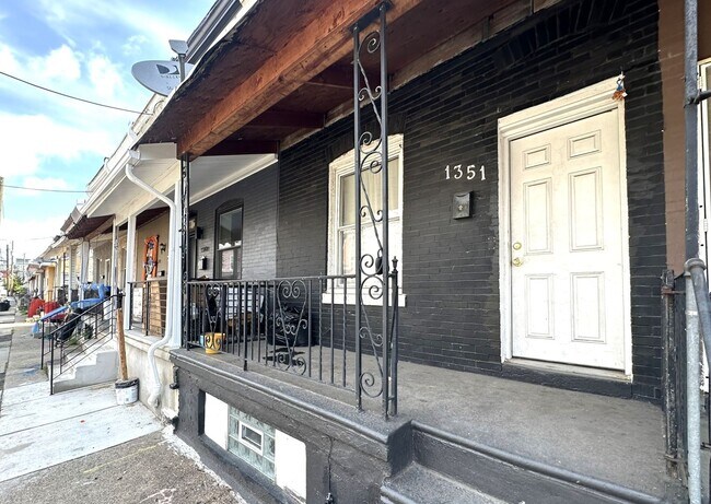 Foto del edificio - Stunning 2-Bedroom Townhome in South Phila...