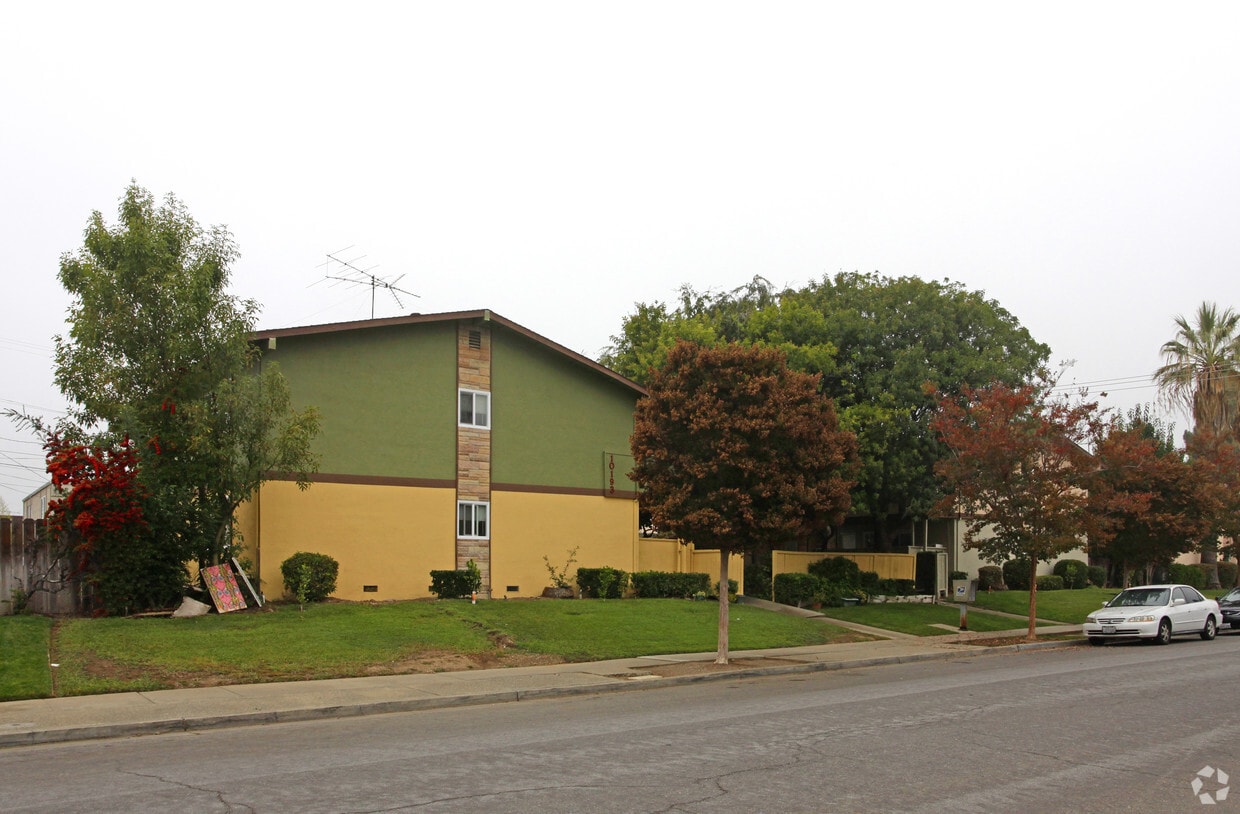 Foto principal - 10193 East Park Circle