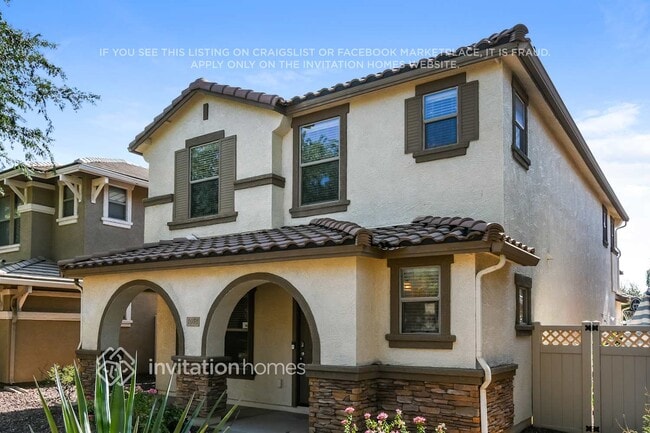 Building Photo - 1051 S Cheshire Ln