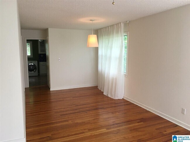 Foto del edificio - 1602 Woodfern Dr