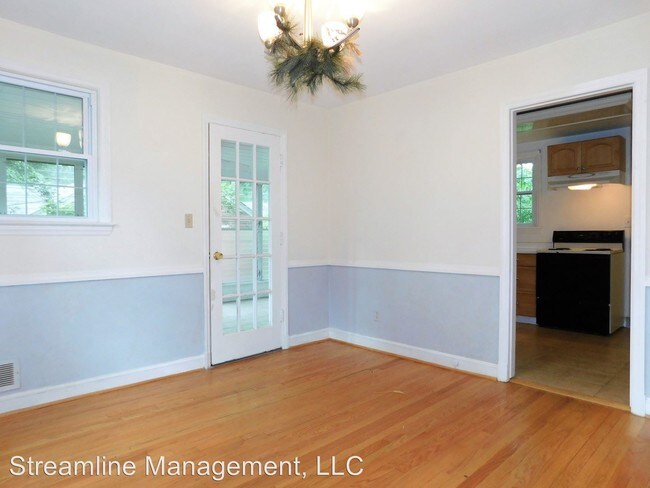 Building Photo - 4206 Van Buren St