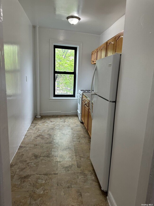 Foto del edificio - 157-11 Sanford Ave