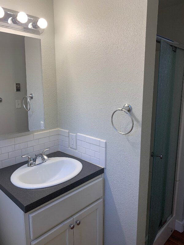 Foto del edificio - 2755 NE Hogan Dr