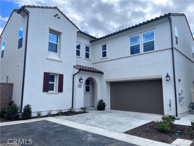 Building Photo - 4041 Pomelo Dr