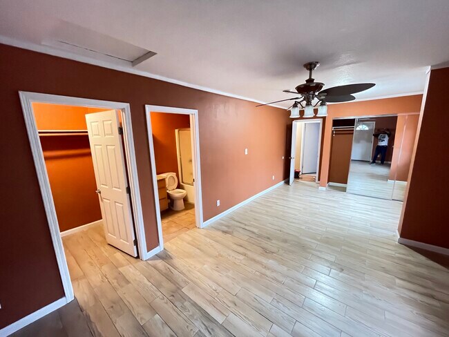 Dormitorio principal - 5890 Noble St