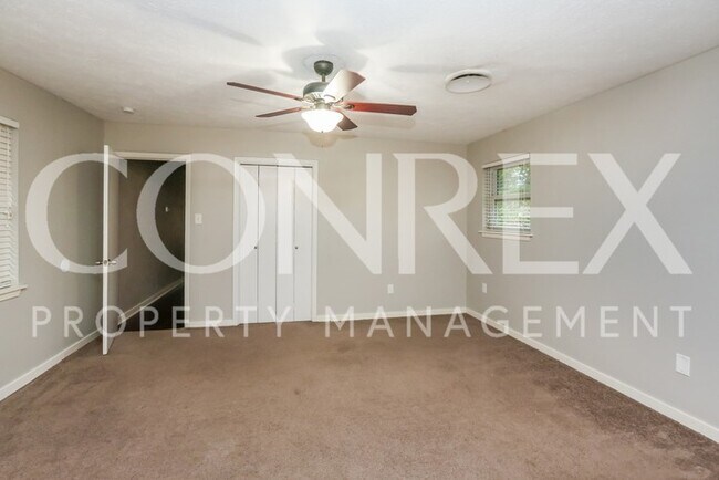 Foto del edificio - Beautiful 4 Bedroom Home in Brandon!