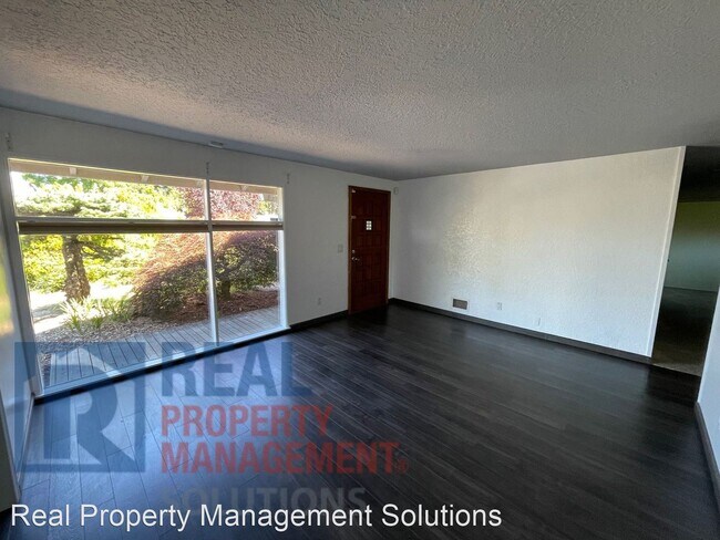 Foto del edificio - 3 br, 1 bath House - 1925 NE 130th Ave