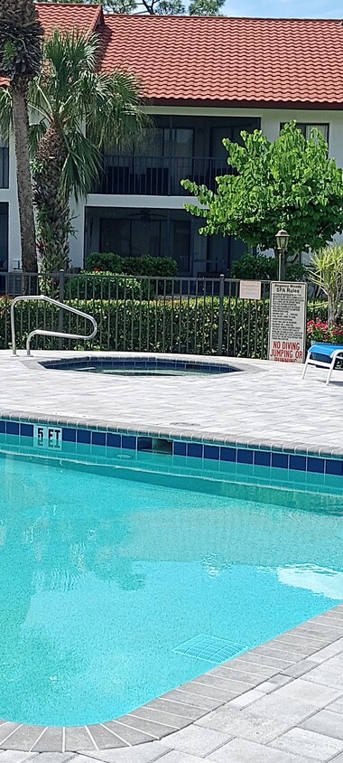 Pool, Hot tub - 4977 Pepper Cir