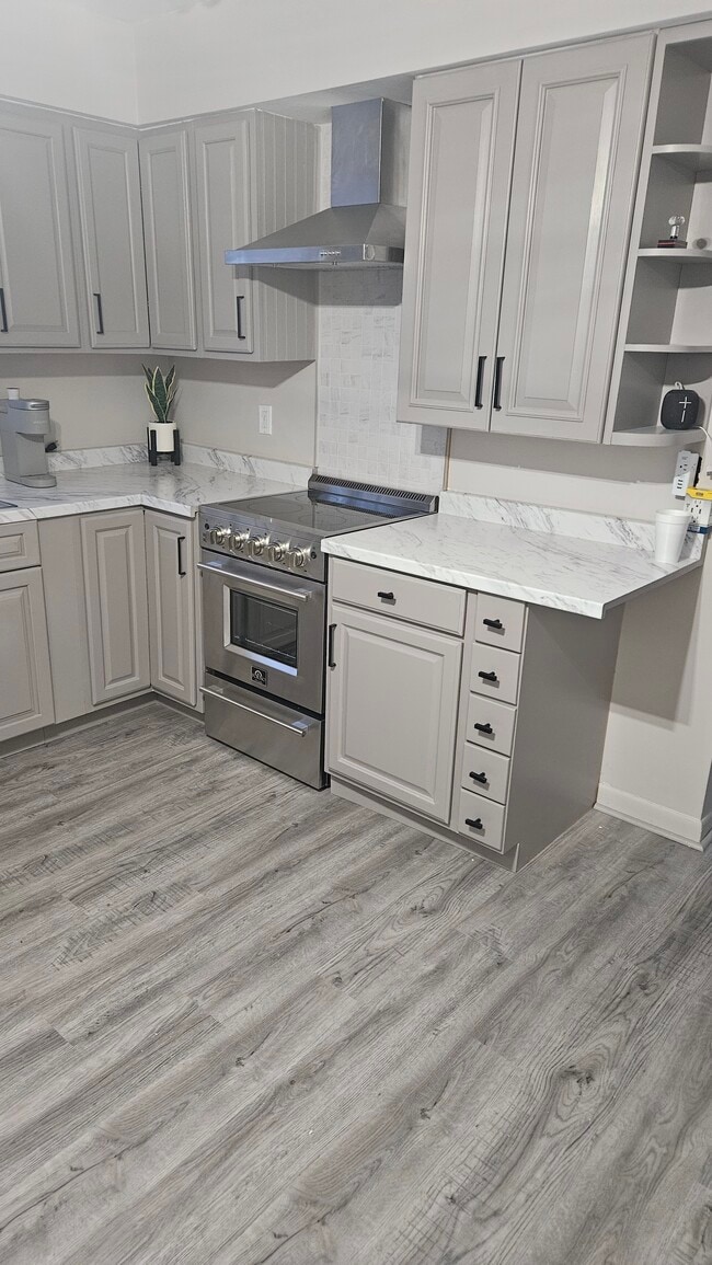 Photo - 5031 Willoughby Rd House