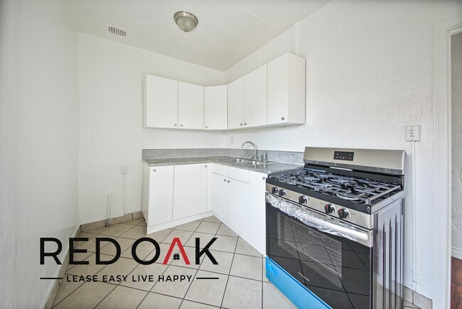 Foto del edificio - 407 S Gramercy Pl