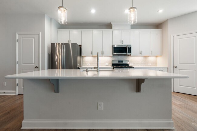 Building Photo - 75 Balfour Run