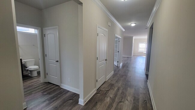 Foto del edificio - 3 Bedroom 3 Bathroom Home with Office/4th ...