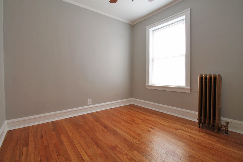 Foto del edificio - 301-313 N. Austin Blvd.