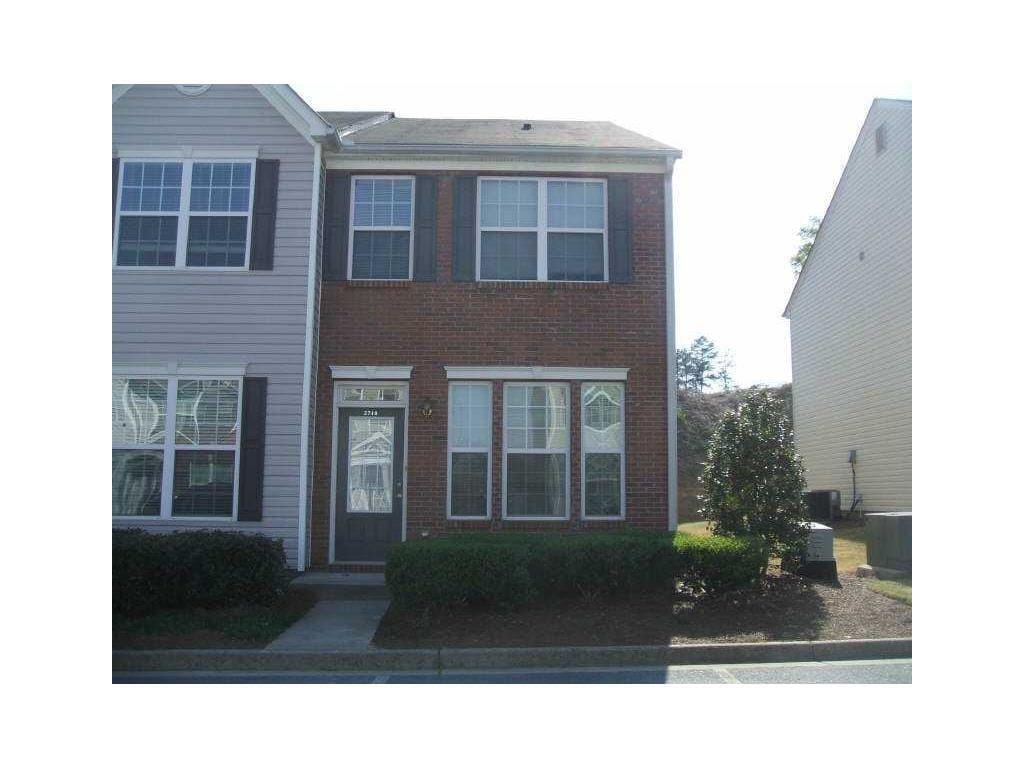 Primary Photo - 2740 Heathrow Dr