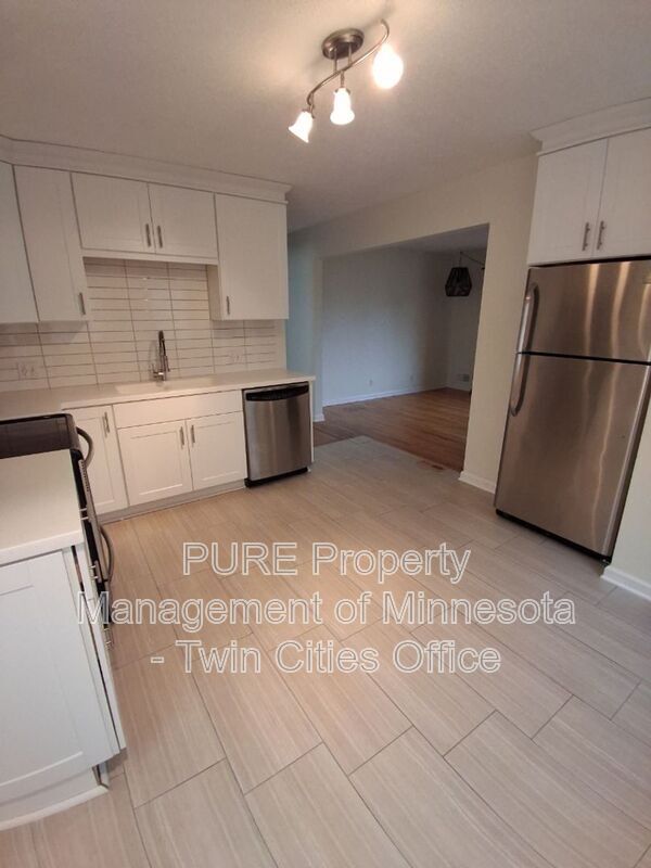 Building Photo - 4301 Amber Dr