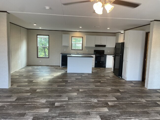 Building Photo - Beautiful, new 1577 sq ft home on private ...