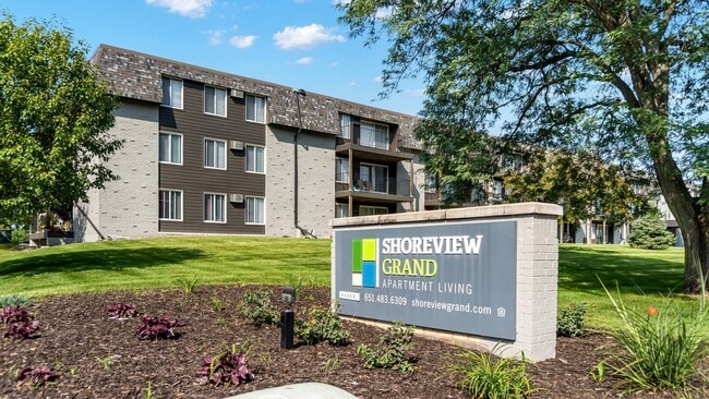 Building Photo - Shoreview Grand