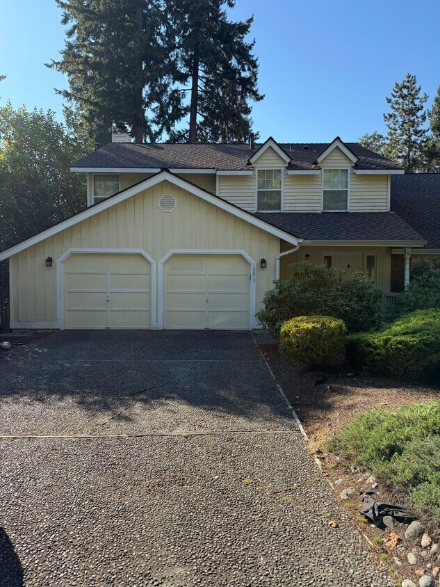Foto principal - Elegant Bellevue Home for rent