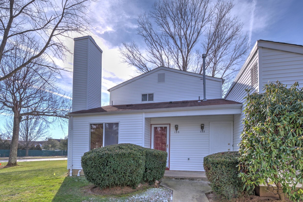 Primary Photo - 135 Greenwood Dr