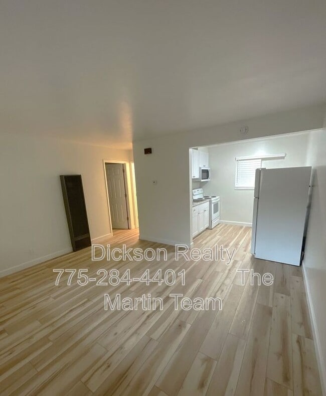 Building Photo - 734 Vine St