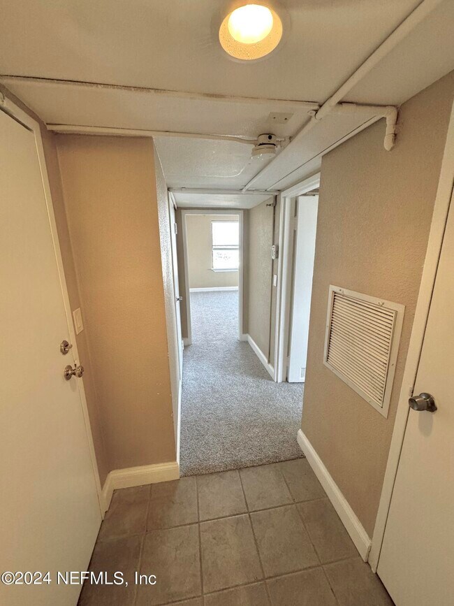 Building Photo - 311 W Ashley St