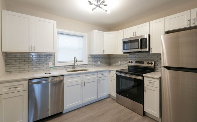 Photo - 1542 S 27th St House