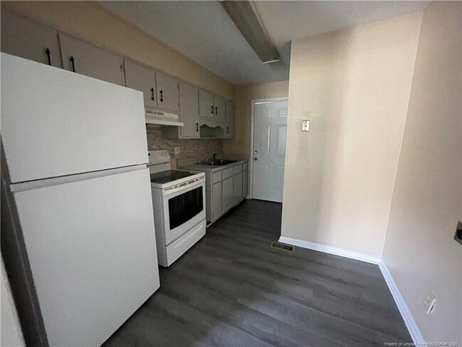 Foto del edificio - 4956 Fieldcrest Dr
