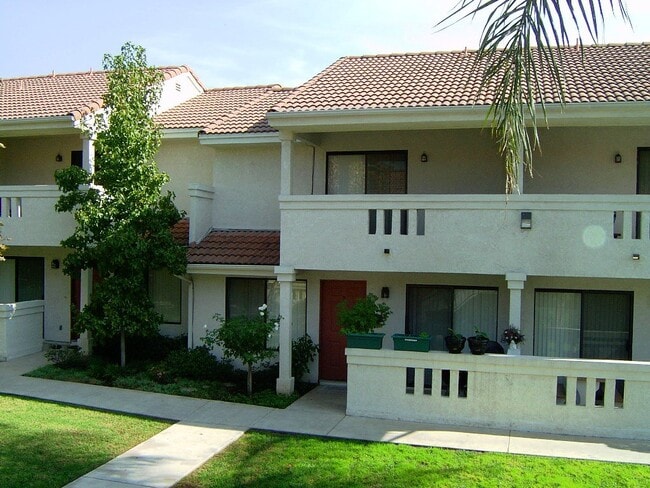 Photo - 760 E Rte 66 (Glendora, CA) Apartment