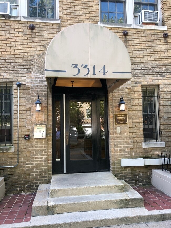 Building Photo - 3314 Mt Pleasant St NW