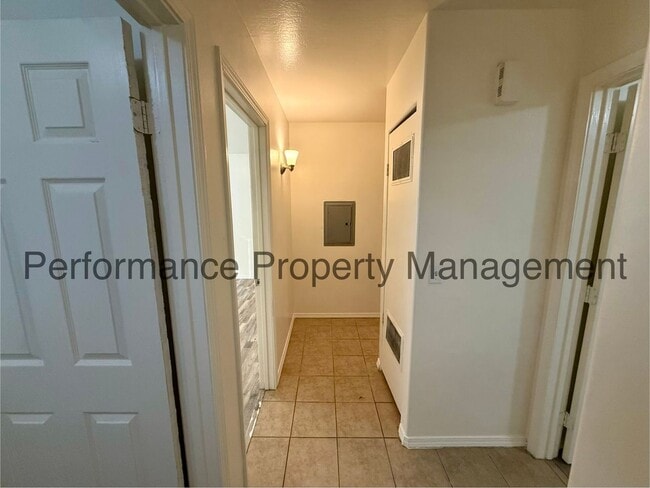 Foto del edificio - 1408 E 9th St