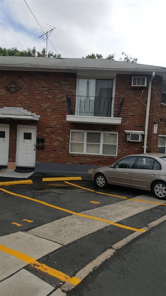 Foto del edificio - 7017 Columbia Ave