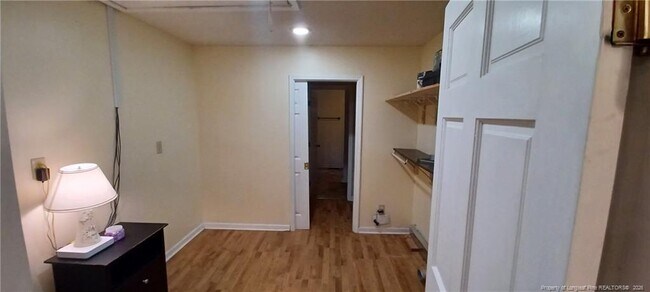 Foto del edificio - 211 Sheffield Ct