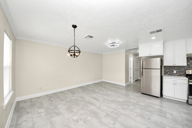 Foto del edificio - 7066 Villa Dr