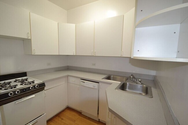 Foto del edificio - 4406 N Rockwell St