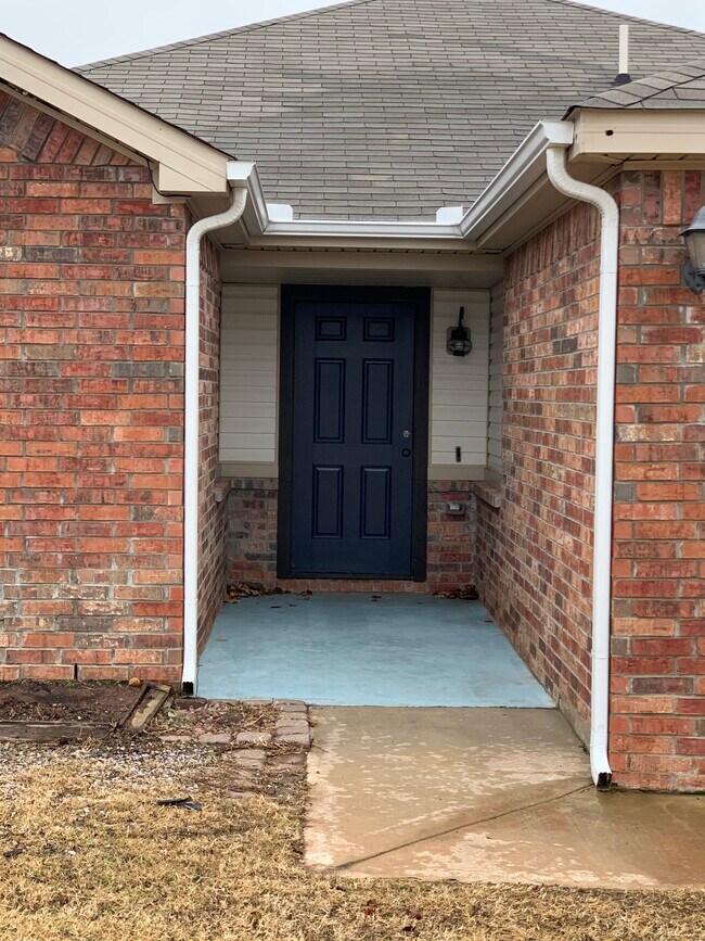Front door - 706 NE 20th Terrace House
