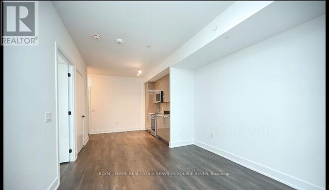 Building Photo - 2450 Old Bronte Rd