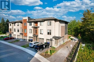 Building Photo - 14 Winters Cres
