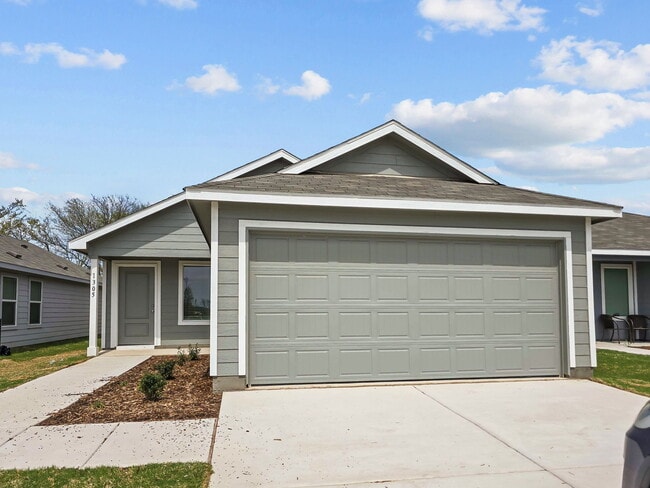 Building Photo - 3819 Los Altos Blvd