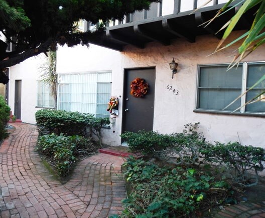 Building Photo - 6241-6253 La Jolla Blvd