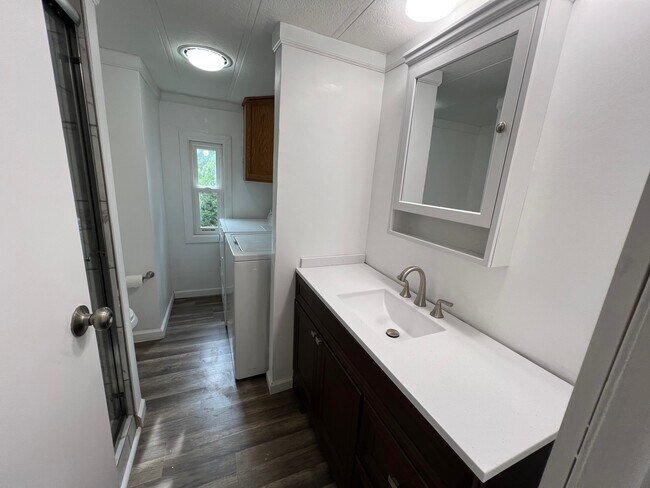 Foto del edificio - 4408 Sanford Ct