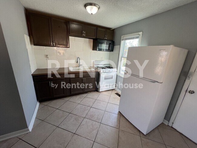 Foto del edificio - 3736 Cypress Ave