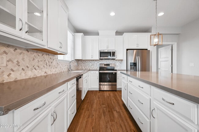 Foto del edificio - 1752 E CHELSEA Ln