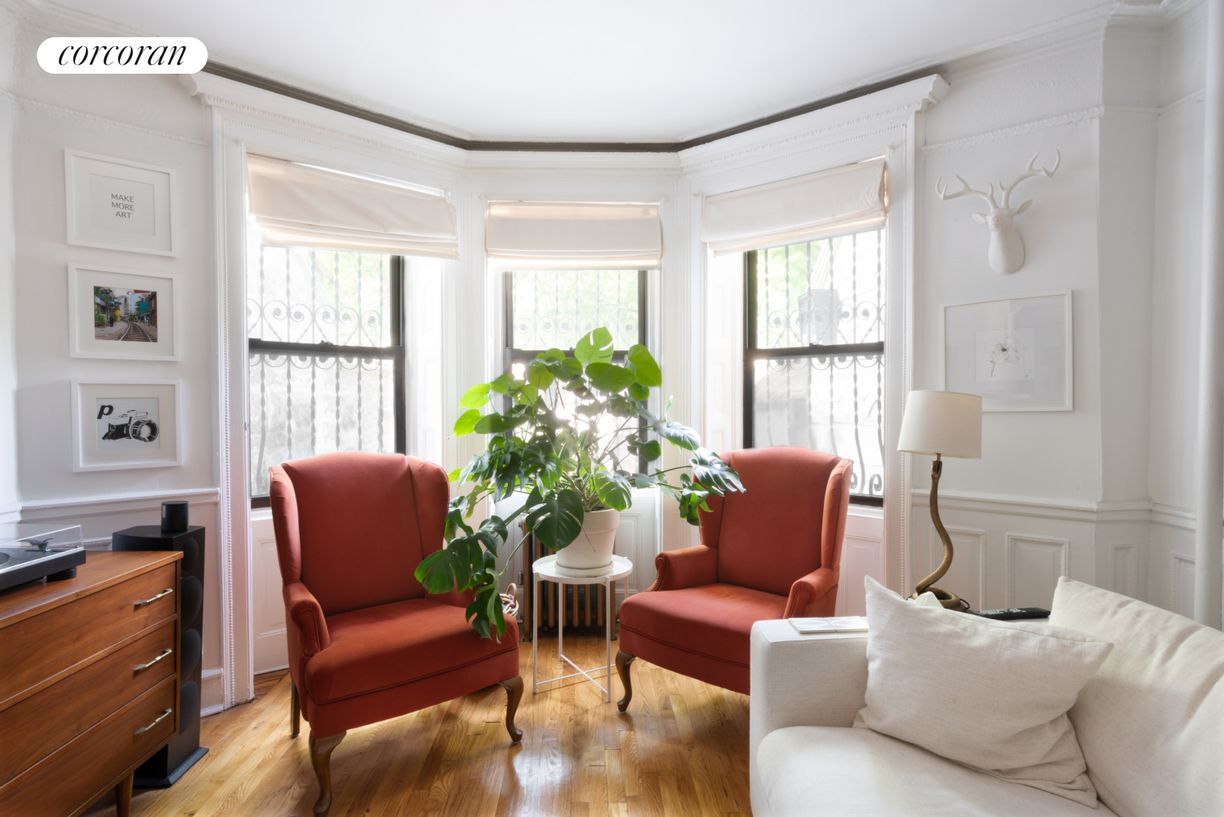 Foto principal - 926 St Marks Ave