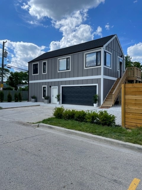 Building Photo - 1502 Fowler Ave
