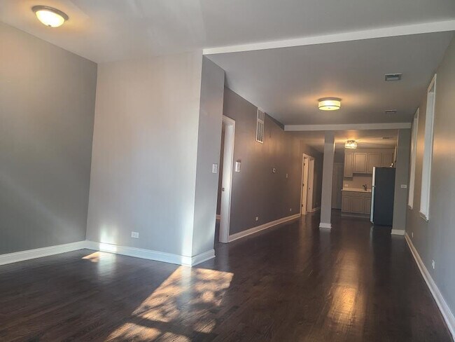 Foto del edificio - 726 W 19th Pl