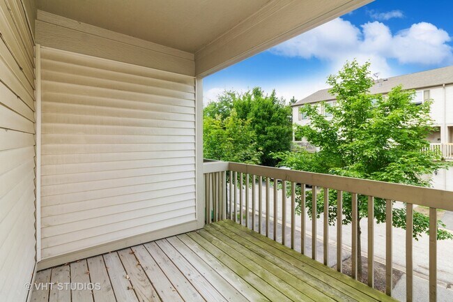 Foto del edificio - 530 Conservatory Ln