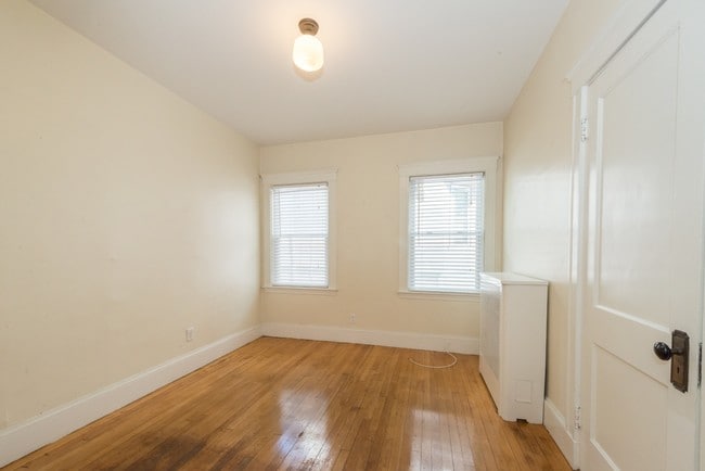 Building Photo - 31 Champney St