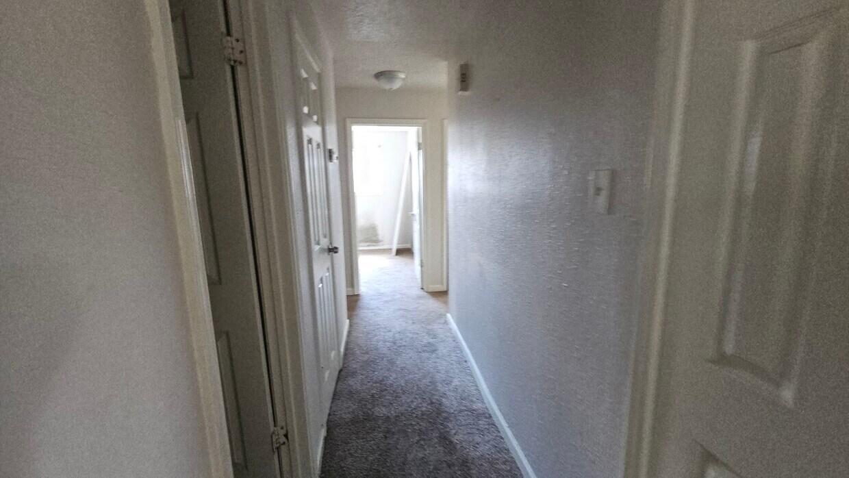 Foto del edificio - 8710 Parkway Forest Dr