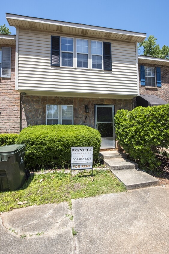 Primary Photo - 821 Choctaw Ave