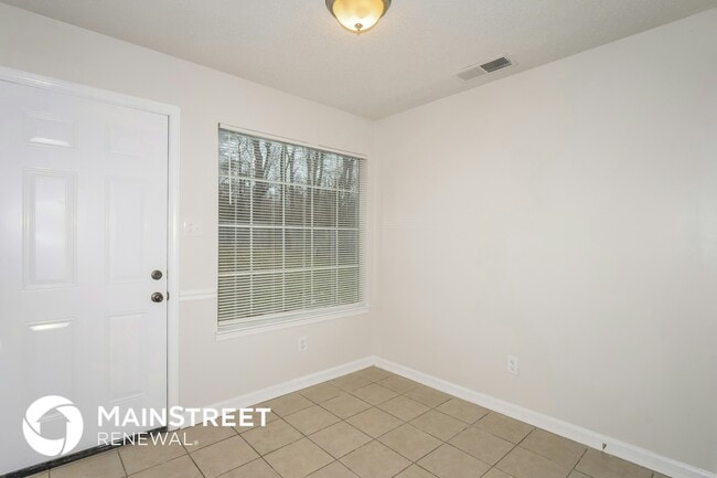 Building Photo - 4696 Crestfield Rd